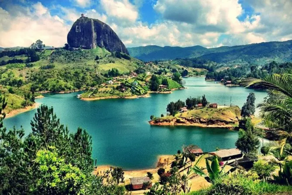 Guatapé & La Piedra del Peñol