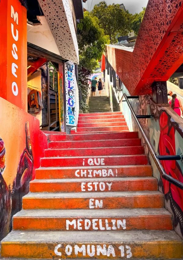 Immersion Authentique dans la Comuna 13 - Image 2